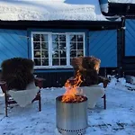 Casa de Férias Timber With Wood-fired Hot Tub In