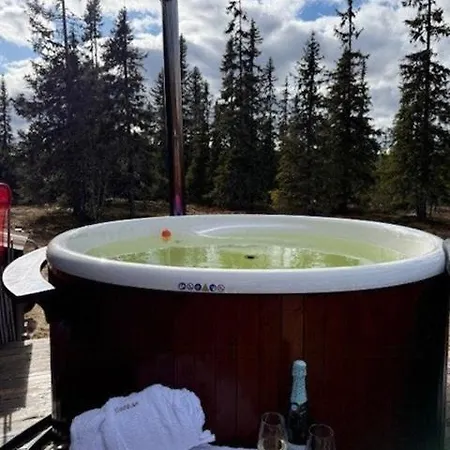 Ferienhaus Timber With Wood-fired Hot Tub In Trysil Granasen